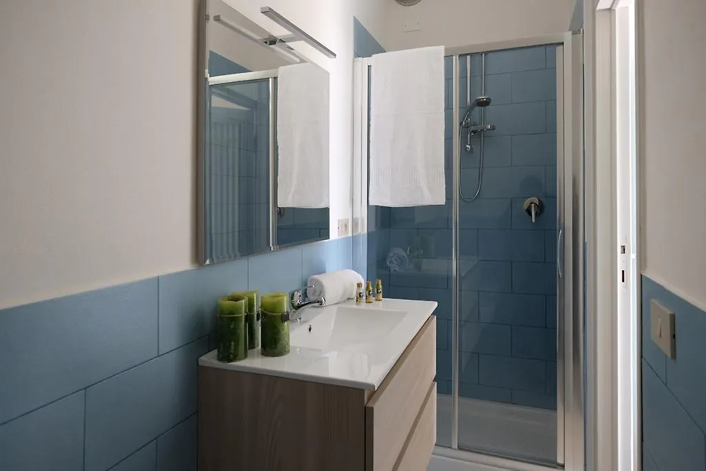 Villa Coccodrilla Toscolano Maderno 0*,  Italy